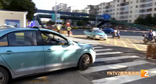 昆明首條巡游出租汽車專用通道投入試運(yùn)行，破解商業(yè)中心“上下車難”困局